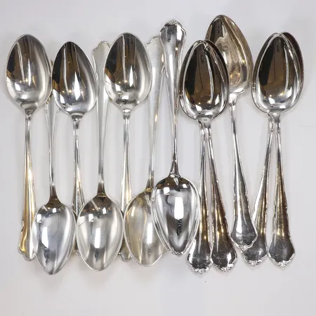 Diverse Silverskedar 4st modell Chippendale samt Viktoria längd 18 cm silver 830/1000 Vikt: 528,8 g