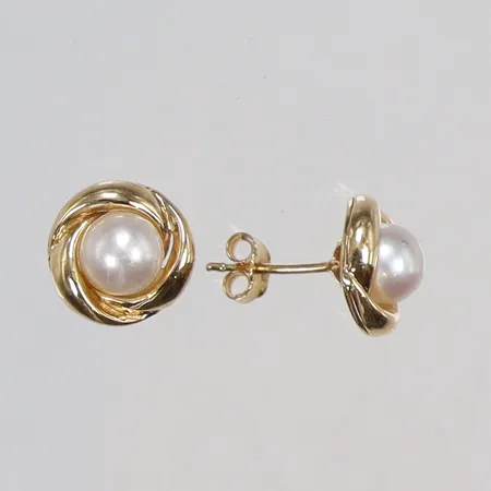 Ett par Örhängen med odlade pärlor Ø10mm 18K Vikt: 2,3 g