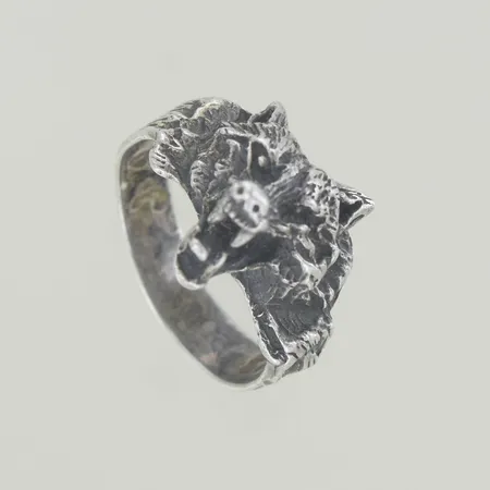 Ring. Ø 22½ mm, höjd 17 mm, silver Vikt: 13,3 g