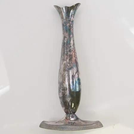 Vas, höjd ca 20cm, gravyr, fylld botten, 830/1000 Silver 136,9g.