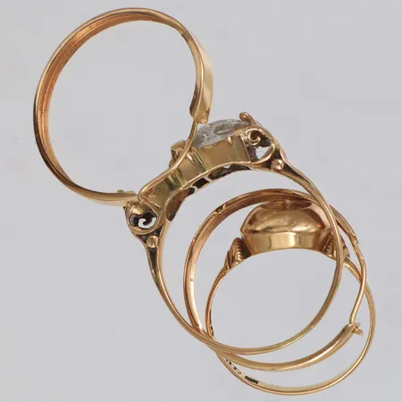 Diverse guld, sten, defekt, 18K Vikt: 6,4 g