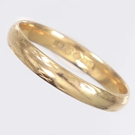 Ring med mönstrad dekor stl 19 bredd 3mm Guldbolaget i Bergkvara repig ingen gravyr 18K Vikt: 2,9 g