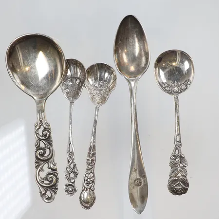 Skedar i olika modeller, silver, 830/1000 Vikt: 80,8 g