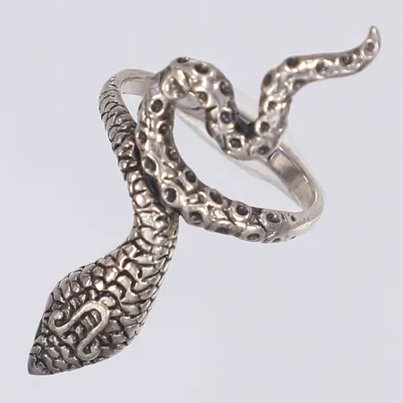 Ring, orm, stl ca 18¼, bredd 2-43mm, silver 925/1000 Vikt: 6,4 g