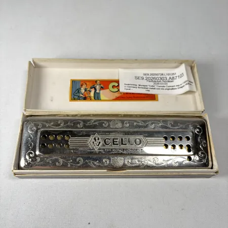 Munspel "Cello" Tremolo Concert reg.nr 119321 Made in Germany förnicklad metall och trä originalbox troligen 1920-tal slitage Vikt: 0 g