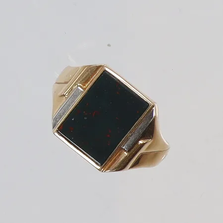 Klackring med heliotrop stl 22 bredd 3,5-15mm 18K Vikt: 5,6 g