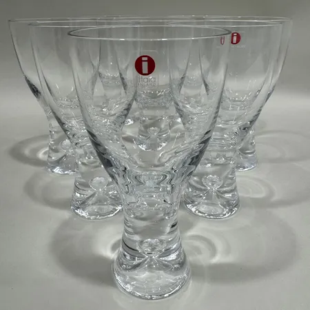 Vinglas 8st, modell Tapio, design Tapio Wirkkala för Iittala, höjd 14,5cm, 6st saknar etikettmärkning Skickas med postpaket.