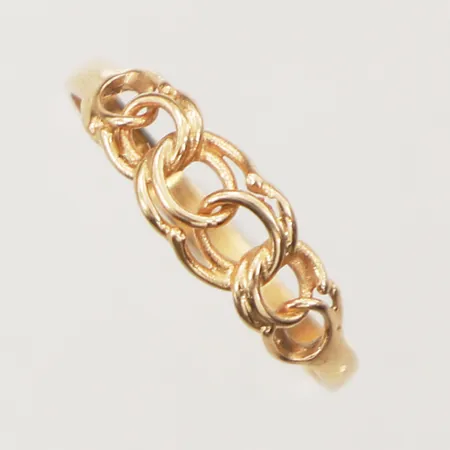 Ring Bismarck, stl 16¼, bredd 1,7-4,8mm, 18K Vikt: 1 g