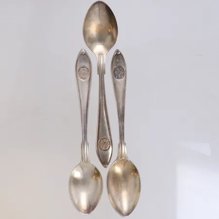 3 Kaffeskedar, längd 13cm, gravyr, 830/1000 silver Vikt: 48,5 g