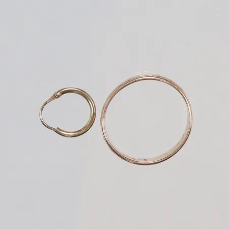 Diverse guld, gravyr 14K Vikt: 4,2 g