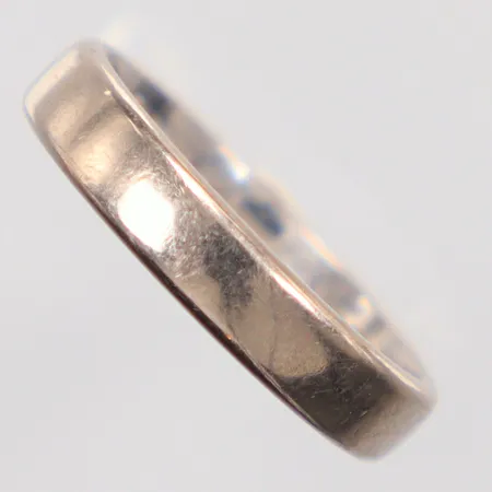 Ring vitguld Ø17¼, gravyr, 18K Vikt: 5 g