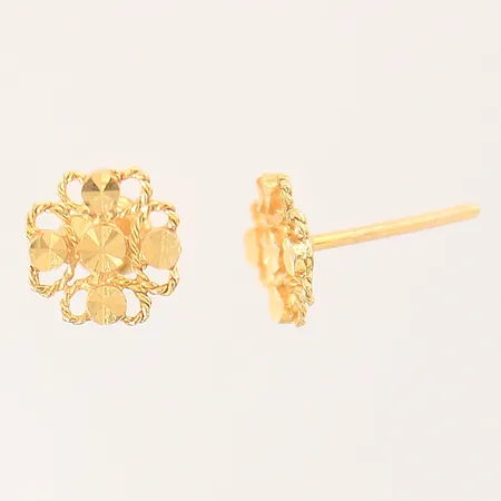 Ett par örhängen, Ø8,8mm, en snurrebuss saknas, 21K Vikt: 1,7 g