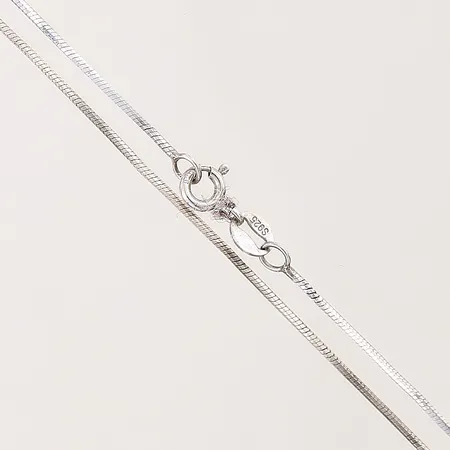 Kedja Ormlänk, längd 42cm, bredd 1mm, ojämnheter, silver 925/1000 Vikt: 3,1 g