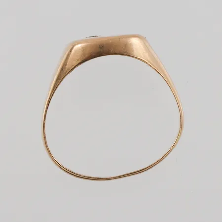 Trasigt guld 18k med sten. Vikt: 3,6 g