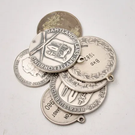 Diverse defekt silver, 830/1000, vikt 85,12g.