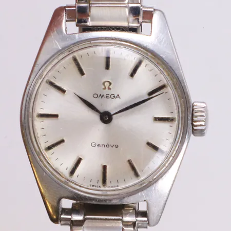 Damur Omega Genéve, stål, manuell, 24,5mm, serienr 31104166, boettnr 535.014, kaliber 630, repor på plexiglas och boett, flexarmband i stål ej original, utbytt krona, inga tillbehör.