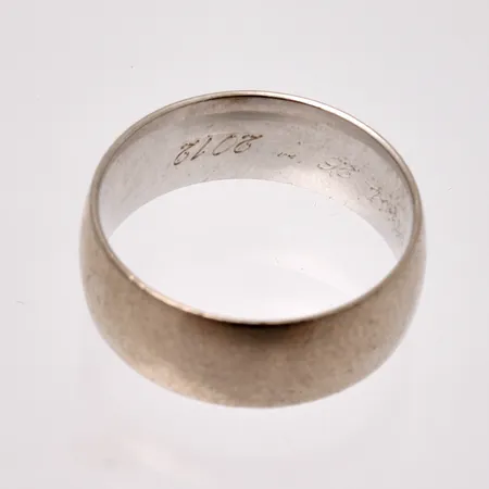 Defekt guld, 14K, vikt 6,46g.