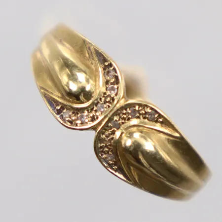 Ring Ø19, ojämn i skenan, 14K  Vikt: 3,5 g