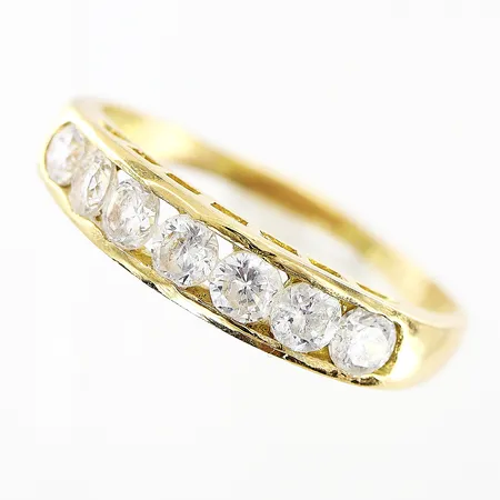 Ring, stenar, stl 20, bredd 1,7-4,3mm, 18K. Vikt: 3 g