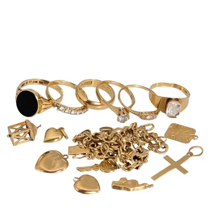 Diverse smycken, 14K guld - vikt 0,8g, 18K guld - bruttovikt 36,3g, defekter, gravyrer