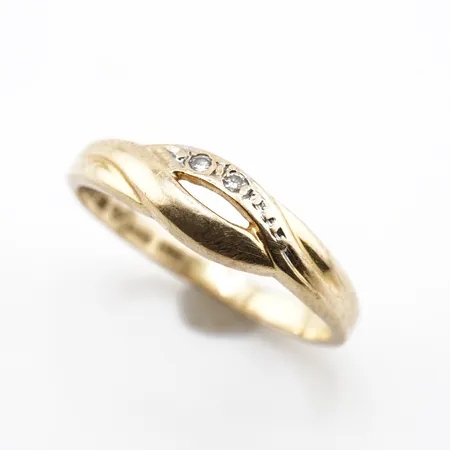 Ring m stenar, stl 16(59), bredd 5mm, 18k Vikt: 1,9 g