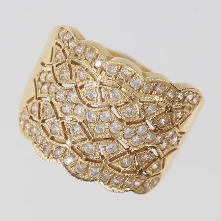 Ring med vita stenar, stl: 18, bredd 4-15mm, 14K.  Vikt: 4,2 g