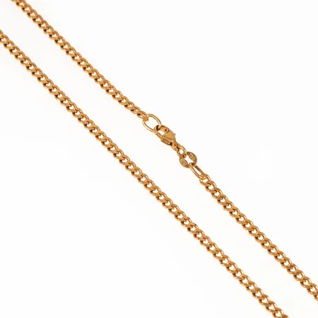 Kedja Pansar i 18K guld. Den är 47 cm lång, 2,8 mm bred och väger 10,4g. Karbinhake. Stämplad GFAB (Guldfynd), 750. Plattare modell.