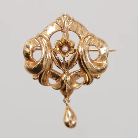 Brosch mönsterdekor samt pärla, 40x30mm, 18K Vikt: 3,5 g