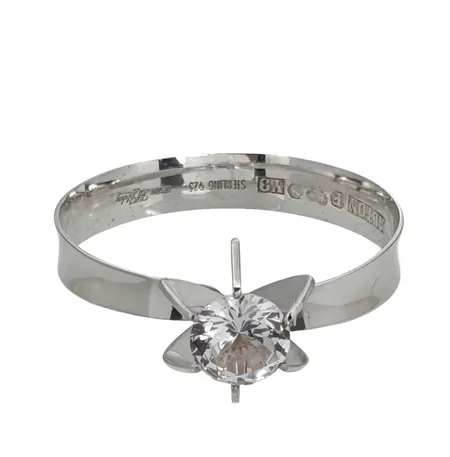 Retro Armring 1970-tal, silver 925/1000 - KARL-ERIK PALMBERG för ALTON, Bergkristall (Ø15 mm), öppningsbar, inre mått 16,0 cm, bredd 11-26 mm, dekor Ø26 mm, uppbyggnad 16 mm, Falköping 1973, sten utan anmärkning, fint skick Vikt: 25,4 g