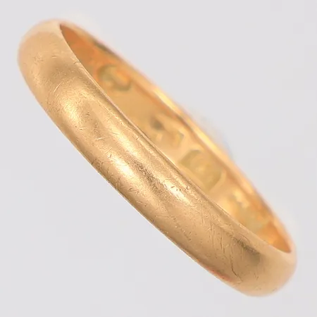 Ring slät stl 20½, gravyr, kattfot 1981, 18K Vikt: 4 g