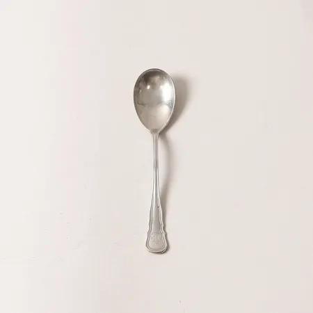 Sked, modell Hallbergs Chippendale, längd: 23,5cm, monogram, CG Hallberg, Stockholm år 1916, 830/1000 silver. Vikt: 26,8 g