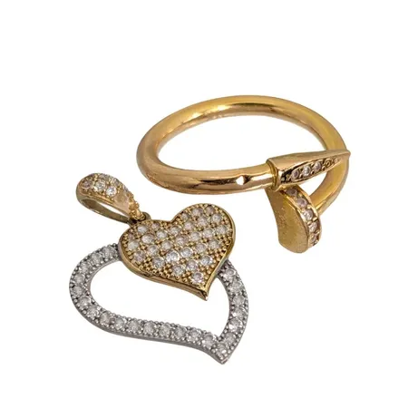 Diverse smycken, 18K guld - bruttovikt 2,0g, 21K guld - bruttovikt 2,8g, stenar saknas, bucklor