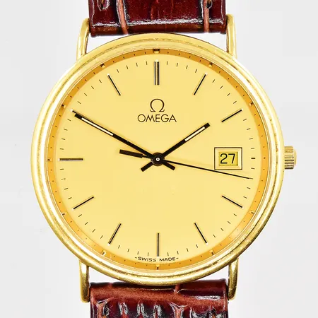 Herrur Omega, 18K, Ø 32,5mm, datum, quartz, graverad boett, batteribyte behövs, läderband