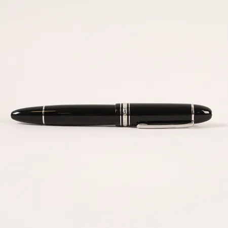 Reservoarpenna Mont Blanc Meisterstück, modell 149, s-nr: MANM31D36, medium nib, stift i 18K, serviceguide, garantikort Appelboom december 2021, etui, ytterkartong