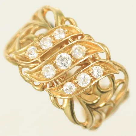 Ring med vita stenar, stl 17 bredd 3,5-12mm 14K  Vikt: 3,7 g