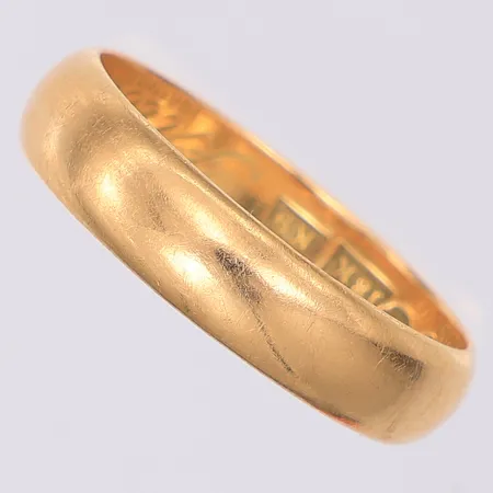 Ring slät stl 19¼, gravyr, JP 1960, 18K Vikt: 5 g