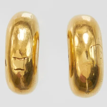 Ett par örhängen creoler, ca 15x16x6mm, 18K Vikt: 5,8 g