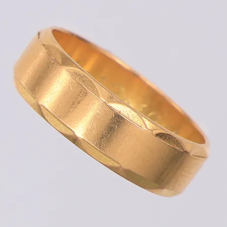 Ring mönster stl 17¼, gravyr, kattfot, 18K Vikt: 5,3 g