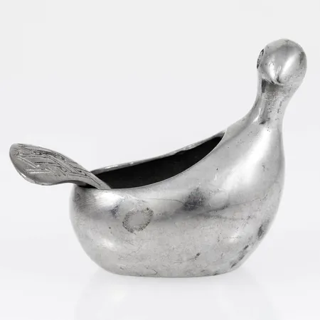 Saltripa i tenn med sked. Höjd 35 mm. Vikt: 47,0g.