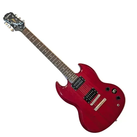 Elgitarr Epiphone SG Special, cherry red, serienummer 0906230790, lack-/träskada baksida, i övrigt i fint bruksskick, endast avhämtning på kontoret i Kristianstad, kostnadsfri lagerhållning i 1 månad,   Specialfrakt, kontakta pantbankskontoret för mer information.