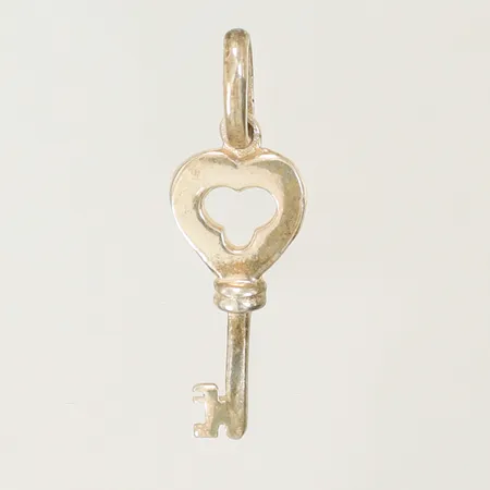 Berlock nyckel 25mm inkl ögla, silver 925/1000-delar Vikt: 0,9 g