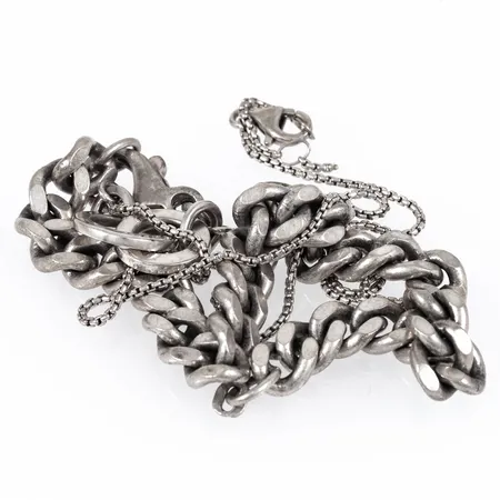 Diverse defekt silver (925/1000). Vikt: 29,8g.