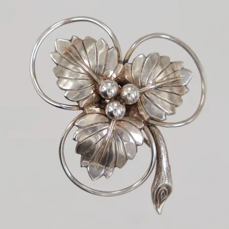 Brosch , mått 49x41mm, Pinco Förening  U P A  år 1955, Silver  Vikt: 8,5 g