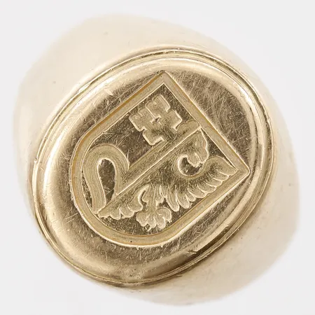 Vapenring stl 18, gravyr, bucklor, 18K Vikt: 12,1 g