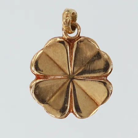 Hänge fyrklöver, längd inkl ögla ca 17mm, bredd ca 12mm, 18K Vikt: 1,2 g