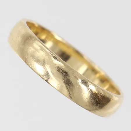 Ring, stl 18½, bredd ca 4mm, repig, 14K Vikt: 3,7 g
