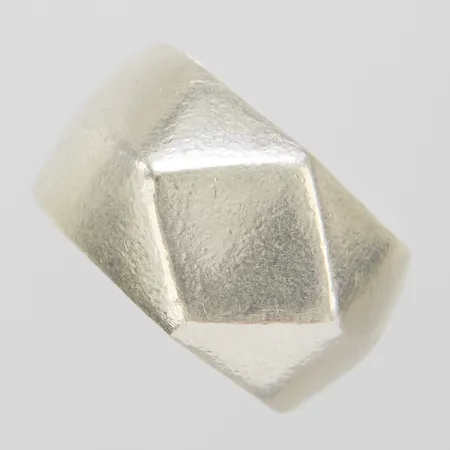 Ring, Ø18¼, öppen skena, bredd: 9-13,6mm, silver, 925/1000 Vikt: 12,2 g