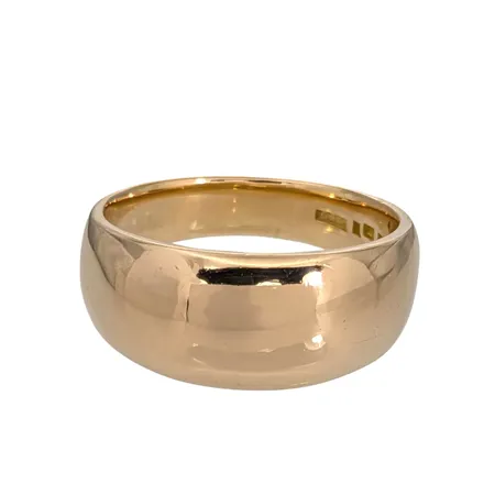 Ring, 18K guld, kraftigare modell, Guldsmed Björn Nilsson AB (GBON), Kristianstad, Ø20¼ mm, bredd 4,8 - 10 mm, invändig gravyr Vikt: 16 g