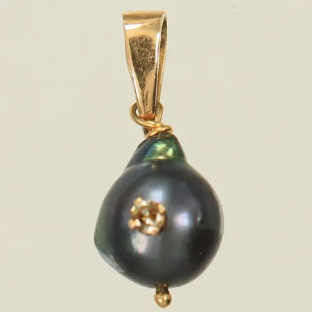 Hänge med pärla och färgad sten, 20x8mm inklusive hängöglan, 18K Bruttovikt 1,1g Vikt: 1,1 g