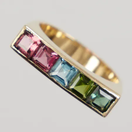 Ring med flerfärgade stenar stl 17¼, bredd 4,6-5mm, nagg, otydliga stämplar, 18K,  Vikt: 6,7 g